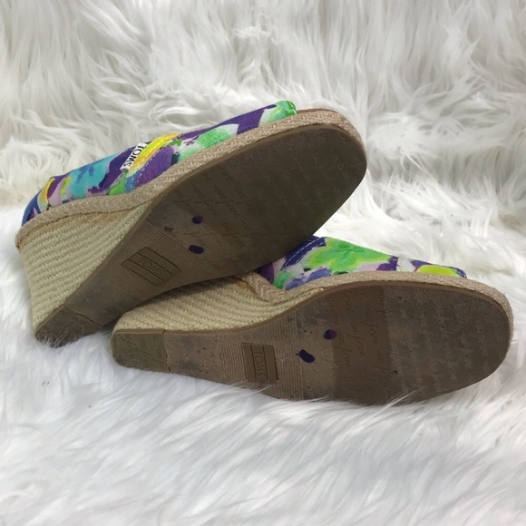Toms Floral Wedges - Picture 6 of 6